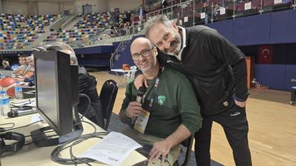 Kocaeli Kadın Basketbol ile Dardanel Çanakkale Belediyespor maçında anons krizi! Mikrofon basın mensubuna kaldı