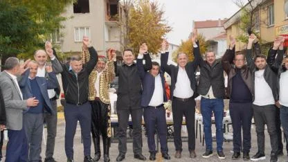 Hamsi Festivali'nde Ağalık İhalesi Rekorla Sona Erdi: 2026'nın Ağası Belli Oldu