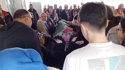 İstanbul'da 3 ceset! Melisa Kölekçi toprağa verildi