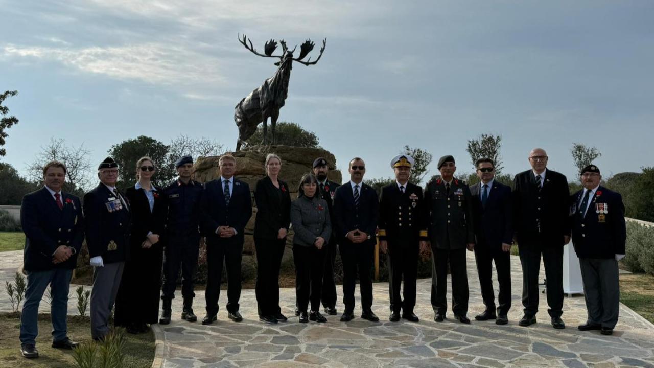 Tarihe Saygı Duruşu: Newfoundland Alayı Caribou Anıtı'nda Anıldı!