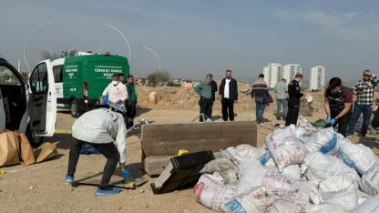 Tarsus'ta Dehşet Veren Cinayet: Cesedi Tuzlanıp Halıya Sarılı Çekyatta Bulundu!