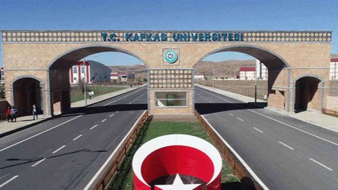 Tıp Öğrencilerine Yeni Not Dönüşümü: Kafkas Üniversitesi&#039;nde Harf Notu ve Katsayı Aralıkları Yeniden Belirlendi
