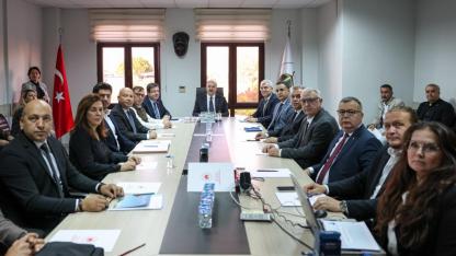 Vali Toraman Başkanlığında Kritik Toplantı: Çanakkale'de Vahşi Depolamaya Kesinlikle Son Veriliyor!