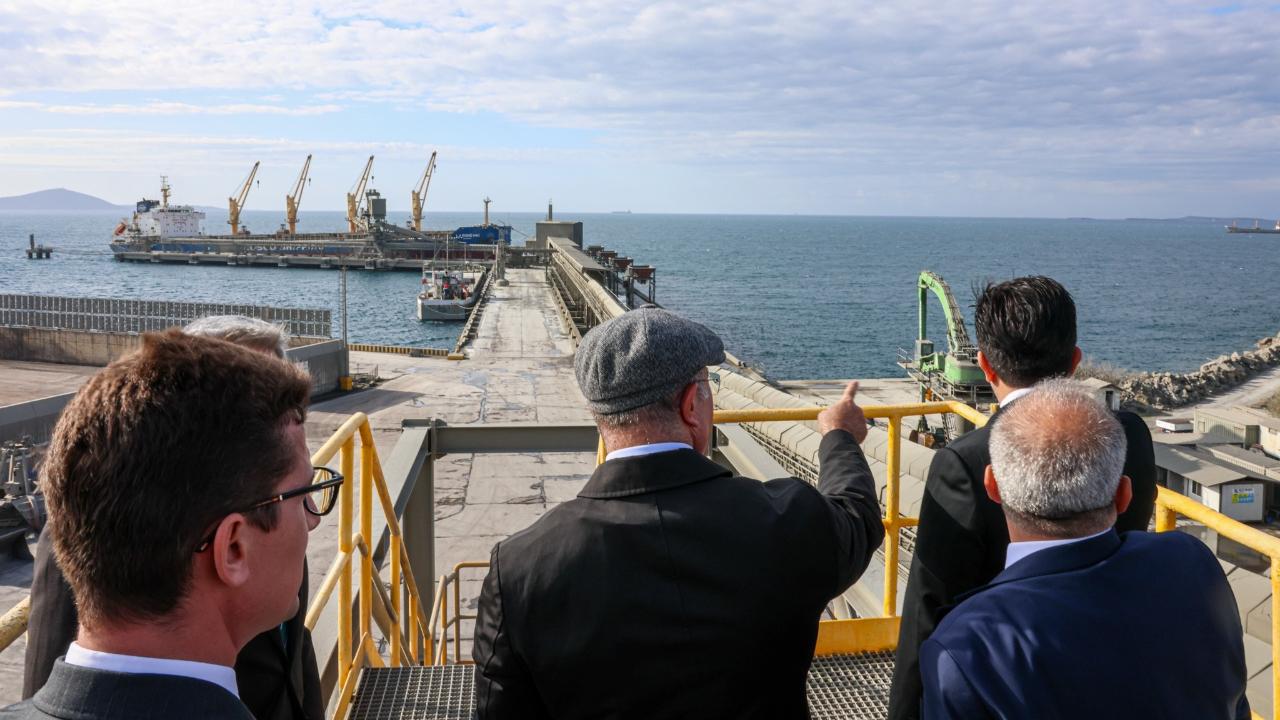 Vali Toraman&#039;dan Çanakkale Ticaretine Yakın Takip! İki Dev Limanın Yatırım Planları Masaya Yatırdı!