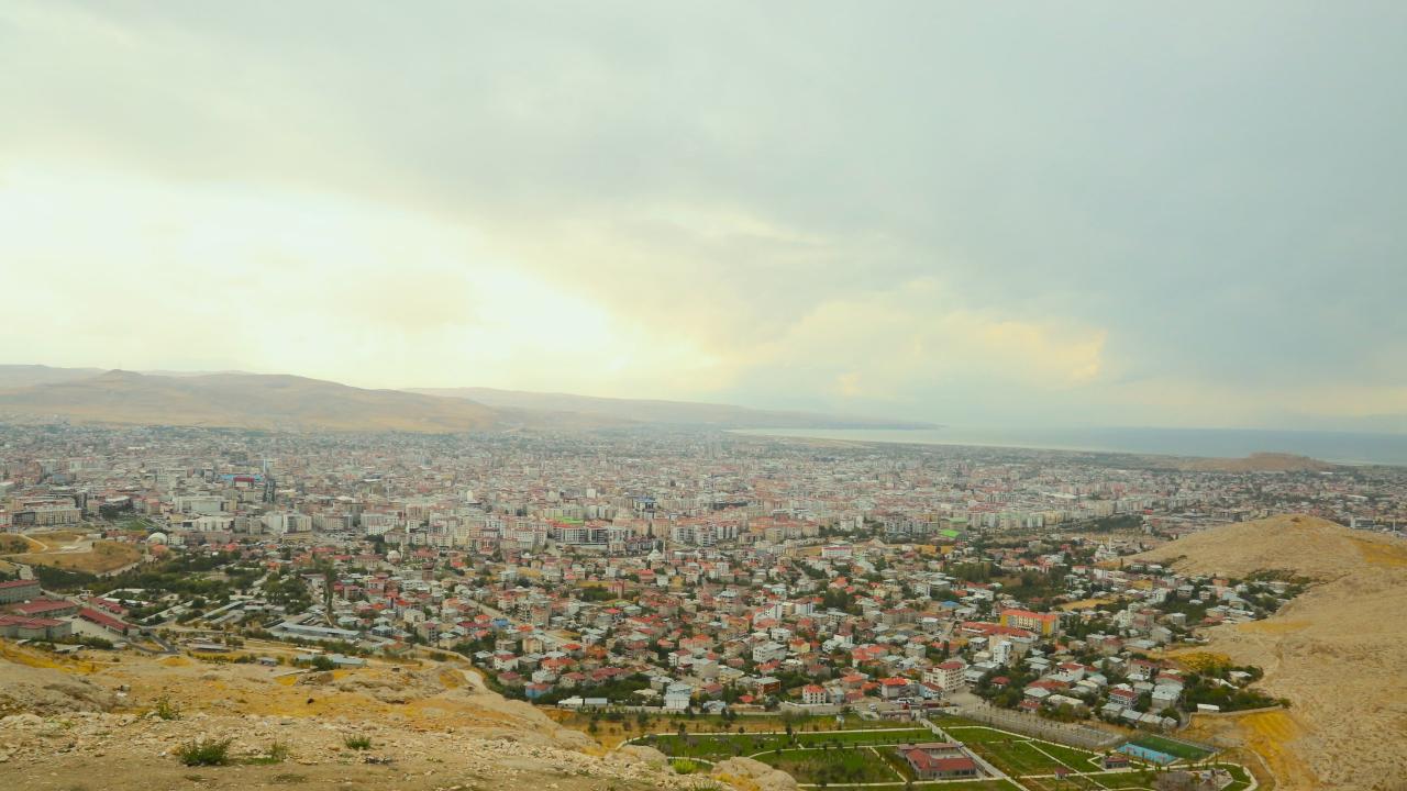 Van&#039;da Dev Emlak İhalesi: Karayolları, 230 milyon TL&#039;lik taşınmazı satışa çıkarıyor