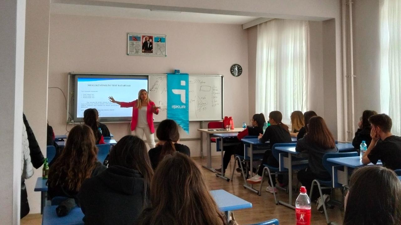 YENİCELİ LİSELİLER DİKKAT! Geleceğinizi Şekillendirecek Kritik Destek! İŞKUR’dan Öğrencilere Özel Kariyer Planlama Rehberi!