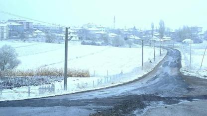 Yüksek kesimler beyaza büründü