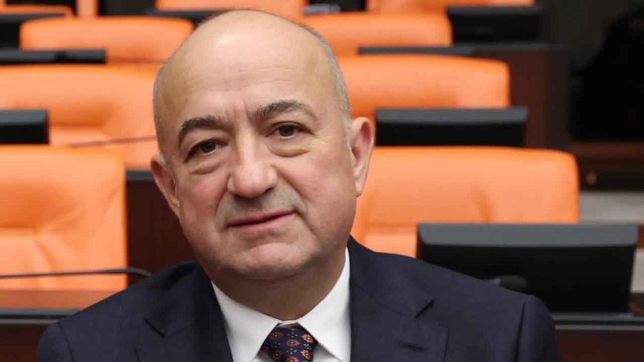 AK Parti Çanakkale Milletvekili Ayhan Gider Müjdeledi: Çanakkale sağlık ordusuna 11 yeni hekim katılıyor