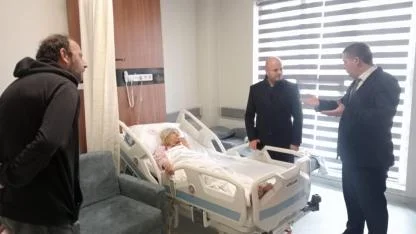 AK Parti Gökçeada İlçe Başkanı Keleş’ten hastane ziyareti