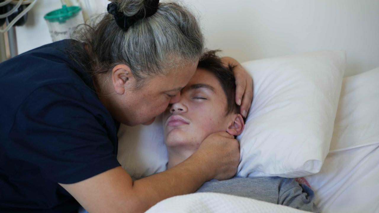 "Ayağıma Bastın" Dehşeti: 14 Yaşındaki Murat'ın Kalbi İki Kez Durdu! Annenin Feryadı Türkiye'yi Ağlattı!