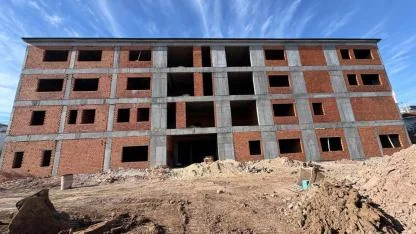 Ayvacık’ta 8 derslikli imam hatip lisesi inşaatı sürüyor