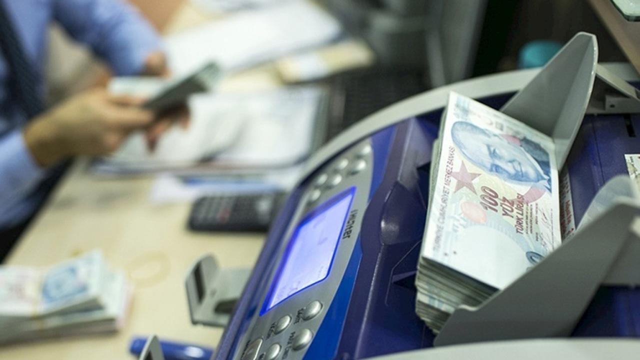 Bankalarda Yeni Dönem Resmen Başladı! Cumhurbaşkanı Erdoğan İmzayı Attı: Süre 2 Yıl Uzatıldı!