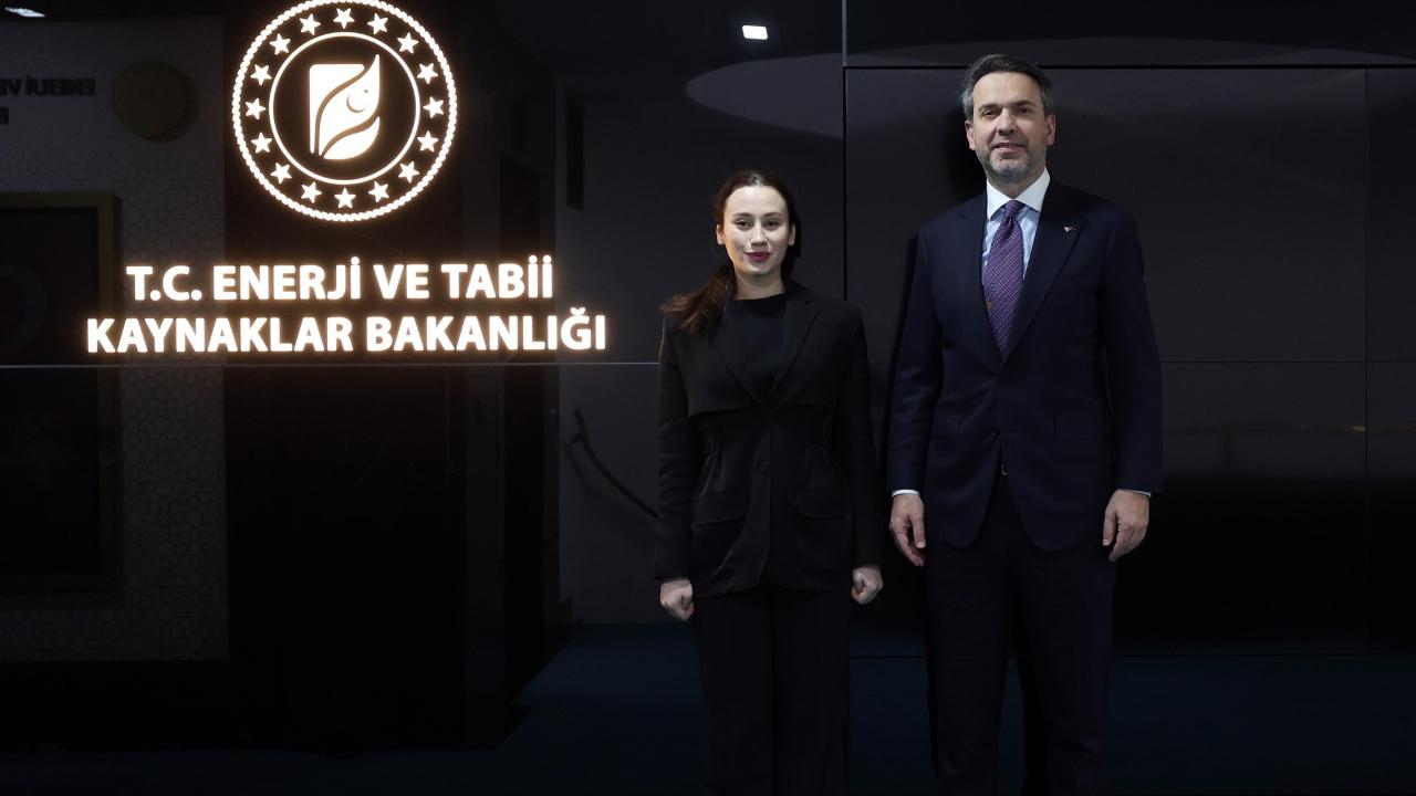 Başkan Zeynep Çelik’ten Ankara’da Bakan Bayraktar'a ziyaret