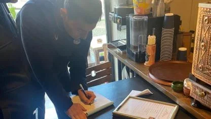 Bozcaada Zabıtası’ndan Gıda İşletmelerine Sıkı Takip: Eksiklik tespit edilen üç işletmeye 4 günlük süre