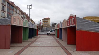 Çan’da Yeni Yıl Heyecanı: Atatürk Şehir Meydanı’na "Yılbaşı Sokağı" kuruldu