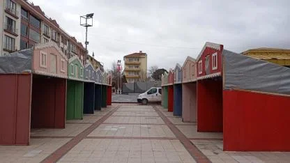 Çan’da Yeni Yıl Heyecanı: Atatürk Şehir Meydanı’na "Yılbaşı Sokağı" kuruldu