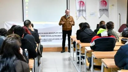 ÇOMÜ’de Dijital Medyada Yenilikçi Yöntemler Konuşuldu
