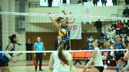 Devler Bileğini Bükemedi! Çanakkale Belediyespor, Eczacıbaşı'nı Dağıttı: Set Sonuçları Olay Oldu!