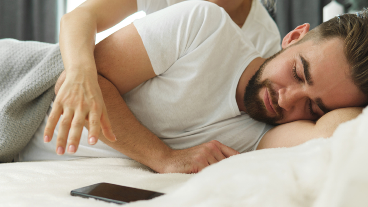 Dijital Çağın Görünmez Çatlağı: "Mikro Aldatma" İlişkileri İçten İçe Kemiriyor