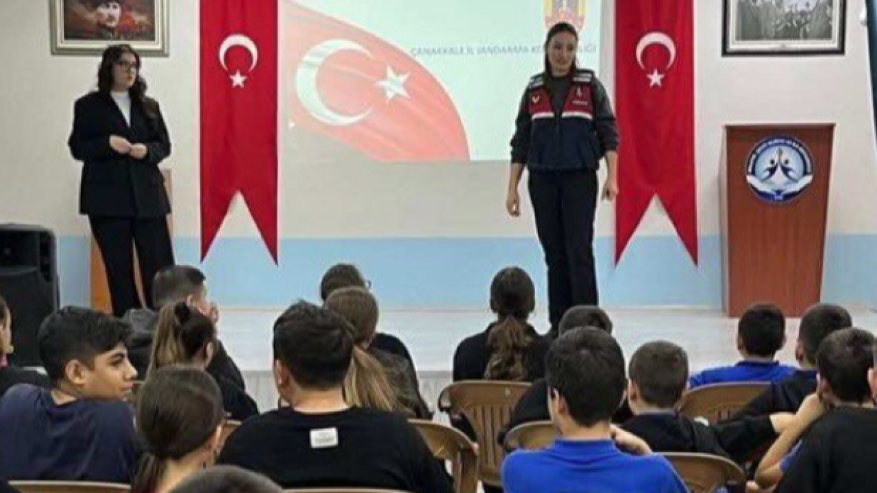 Gelibolu Köylerinde 285 Çocuğa &#039;Akran Zorbalığı&#039; ve &#039;Siber Tehlikeler&#039; Anlatıldı