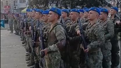 Gökçeada’da haftalık Bayrak Töreni yoğun ilgi görüyor