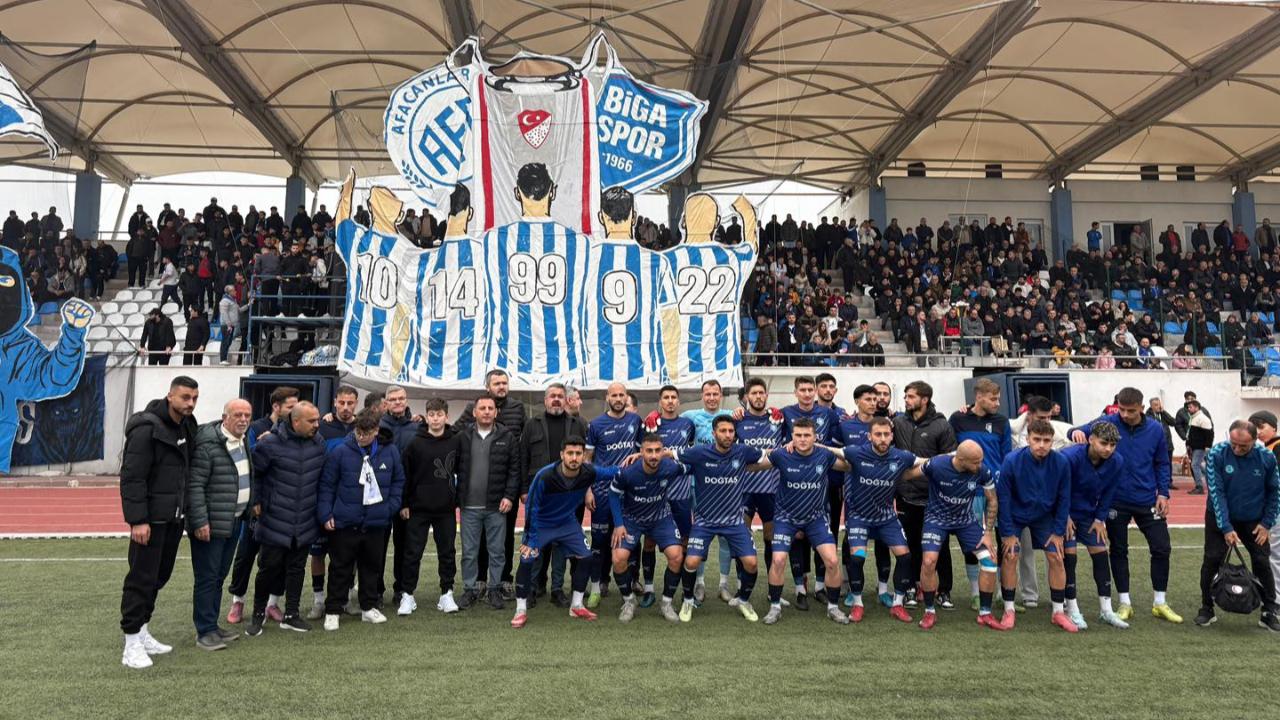 İlyas Bayram Stadı’nda Gol Düellosu! Bigaspor Taraftarıyla Tek Yürek Oldu!