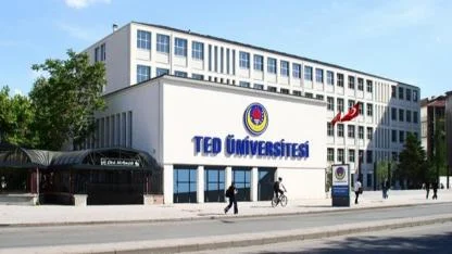 İngilizce Eğitimde YDS 85 Şartı! TED Üniversitesi Yabancı Dille Öğretim Yapacak Personel İçin Kapıları Açtı