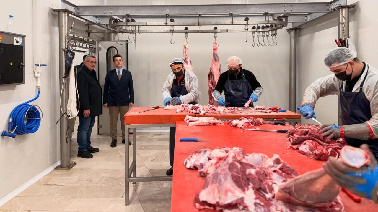 Kaymakam Kaptanoğlu’ndan Et Entegre Tesisi’ne Ziyaret