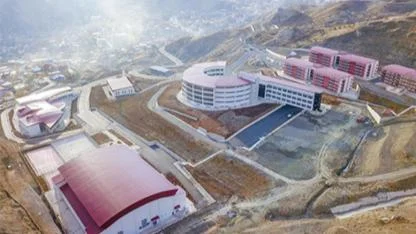 KPSS Şartsız, Mülakatla! Hakkari Üniversitesi Sanat Fakültesi İçin Canlı Model Arıyor: Aranan 4 Kritik Nitelik Nedir?