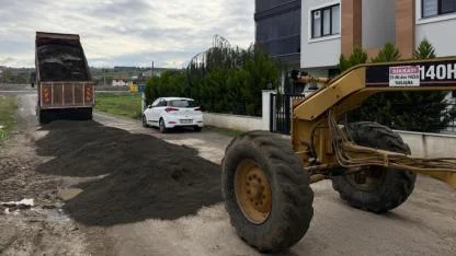 Lapseki’de altyapı ve çevre düzenleme çalışmaları sürüyor