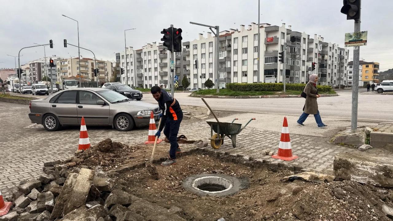 Lapseki'de çalışmalar aralıksız sürdürülüyor