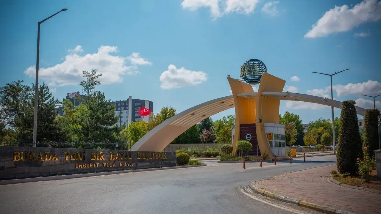 Öğrenci Şehrinde Hoca Olma Fırsatı! ESOGÜ Profesör, Doçent ve Dr. Öğretim Üyesi Alıyor