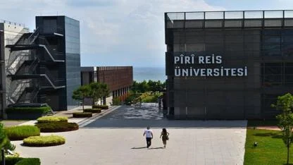 Piri Reis Üniversitesi'nde Mezuniyet Sınavı Kapısı Genişledi! İki Dersi Kalan Öğrencilere Ek Sınav Hakkı!
