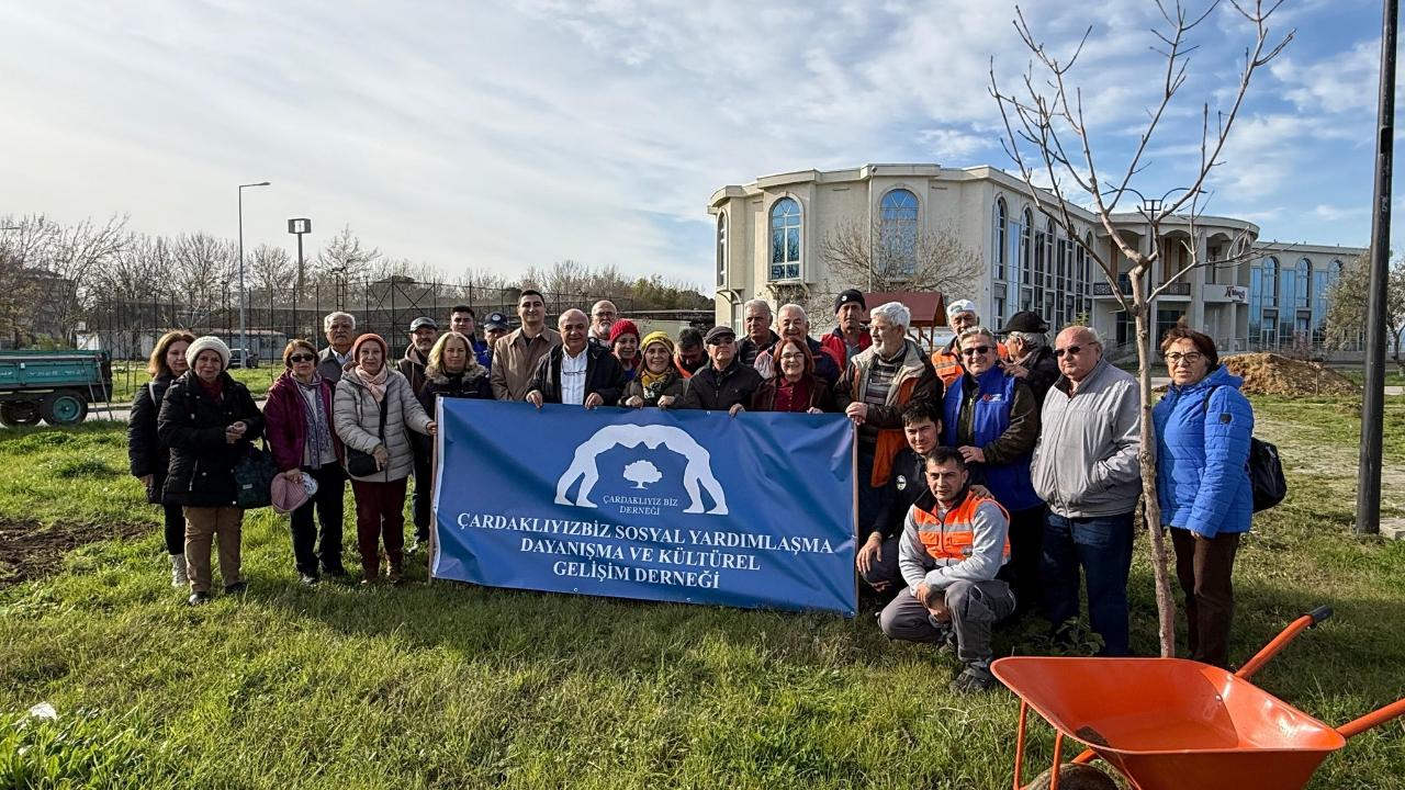 Çardak’ta fidanlar toprakla buluştu