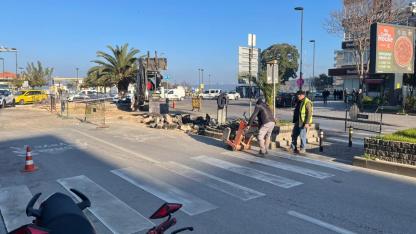 Cumhuriyet Bulvarı’nda yaya çizgileri yenileniyor