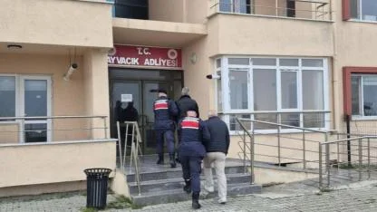 Çanakkale’de göçmen kaçakçılığı operasyonu: 3 tutuklama