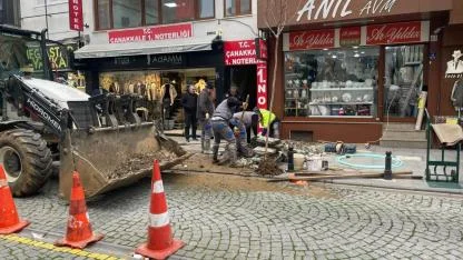 Çanakkale'de su borusu patlağı!