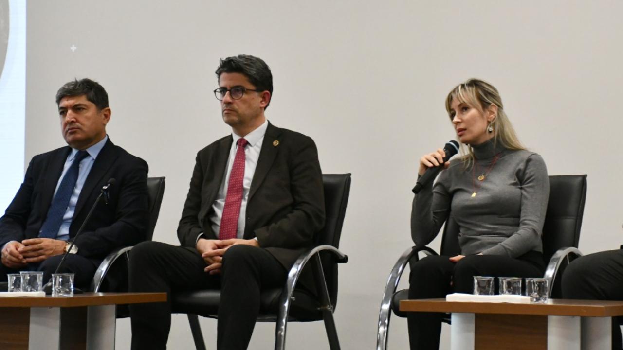 Rektör Erenoğlu, Öğrencilerle Buluştu: Eğitimde Dönüşüm ve İstihdam Hedefleri Masaya Yatırıldı!