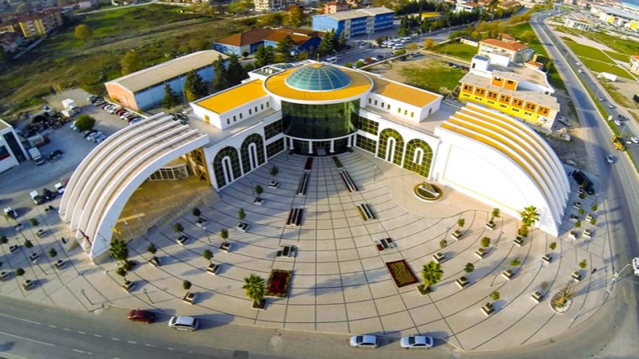 Sakarya Serdivan'da 5 Yıl Tecrübe Şartıyla Dev Restoran Alanı Açık Artırmayla Kiraya Veriliyor