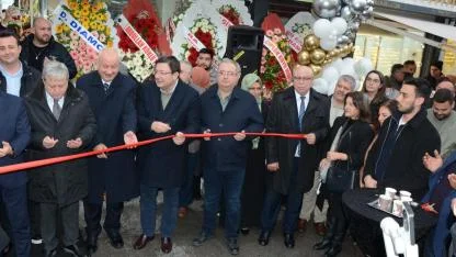 Tarihi Çarşı’da Altın Hareketliliği: Ömer Altın D Diamond Dualarla Açıldı