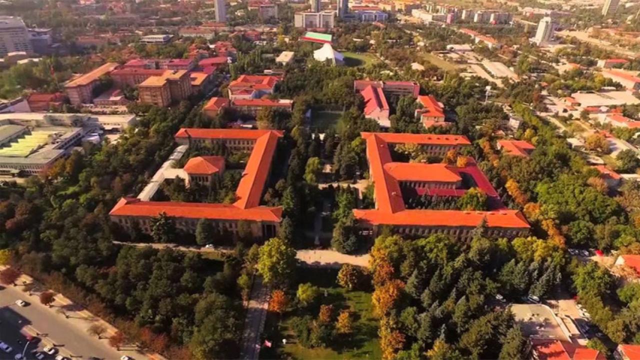 Türkiye'nin En Köklü Üniversitesi Kapılarını Açtı: Onlarca Fakülteye Yeni Hocalar Alınacak!