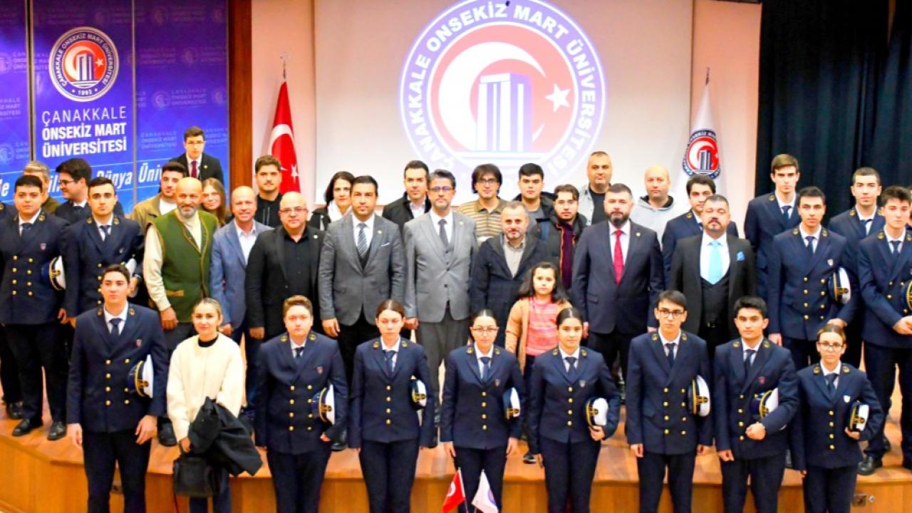 Yapay Zeka Üniversiteyi Baştan Aşağı Değiştiriyor! ÇOMÜ’de İTÜ’lü Hocadan Kritik Uyarılar