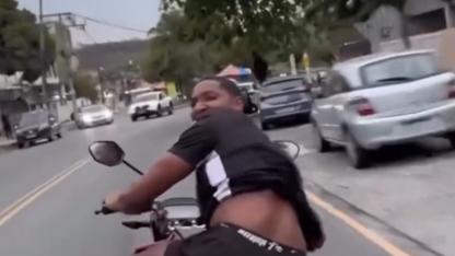 Yerçekimine Meydan Okuyan 'Serseri Mayın': Ölümle Dans Eden Motosiklet Cambazının Akıl Almaz Şovu ve Olay Yaratan Finali!