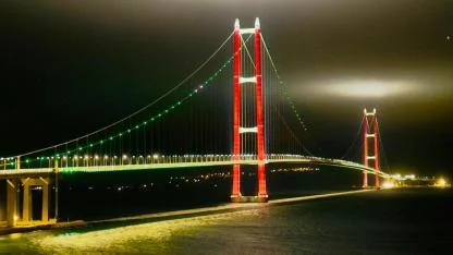 1915 Çanakkale Köprüsü Bu Kez "Sağlık" İçin Renk Değiştirdi! Görenler Sebebini Merak Etti