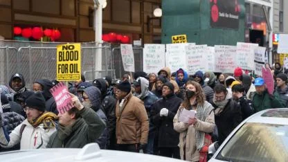 ABD’de Venezuela İsyanı! Binlerce Kişi Trump Yönetimine Karşı Sokakta