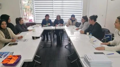 Anneler Derse, Çocuklar Oyuna