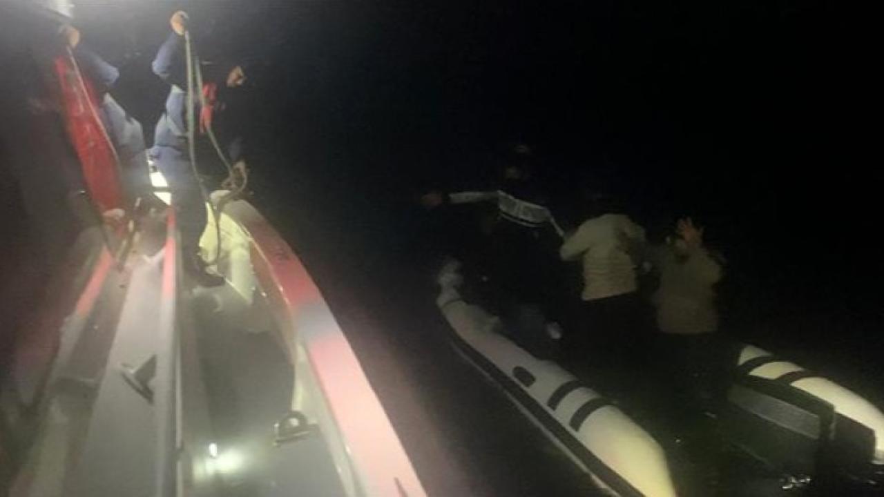 Ayvacık’ta Son Dakika: Motor Arızası Yapan Bot Sürüklenmeye Başladı! 8 Kişi Ölümün Kıyısından Döndü