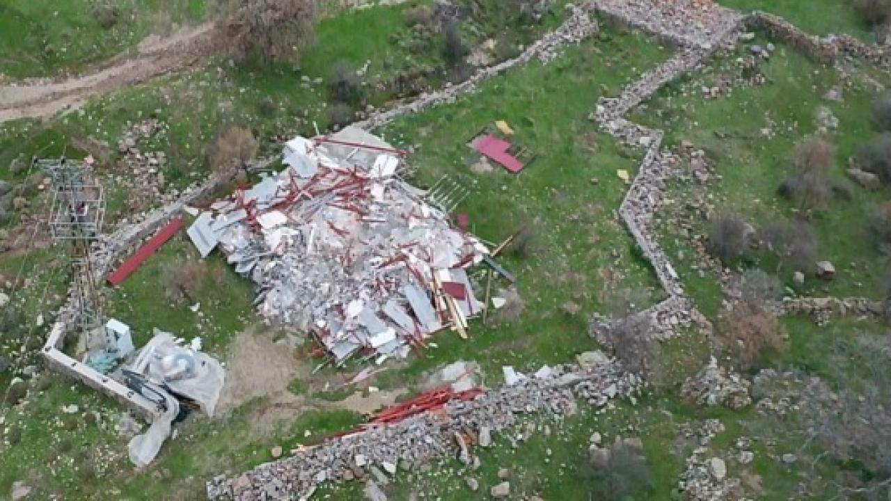 Ayvacık’ta Yıkım Ekipleri Durmuyor: O Binalar Yerle Bir Edildi!