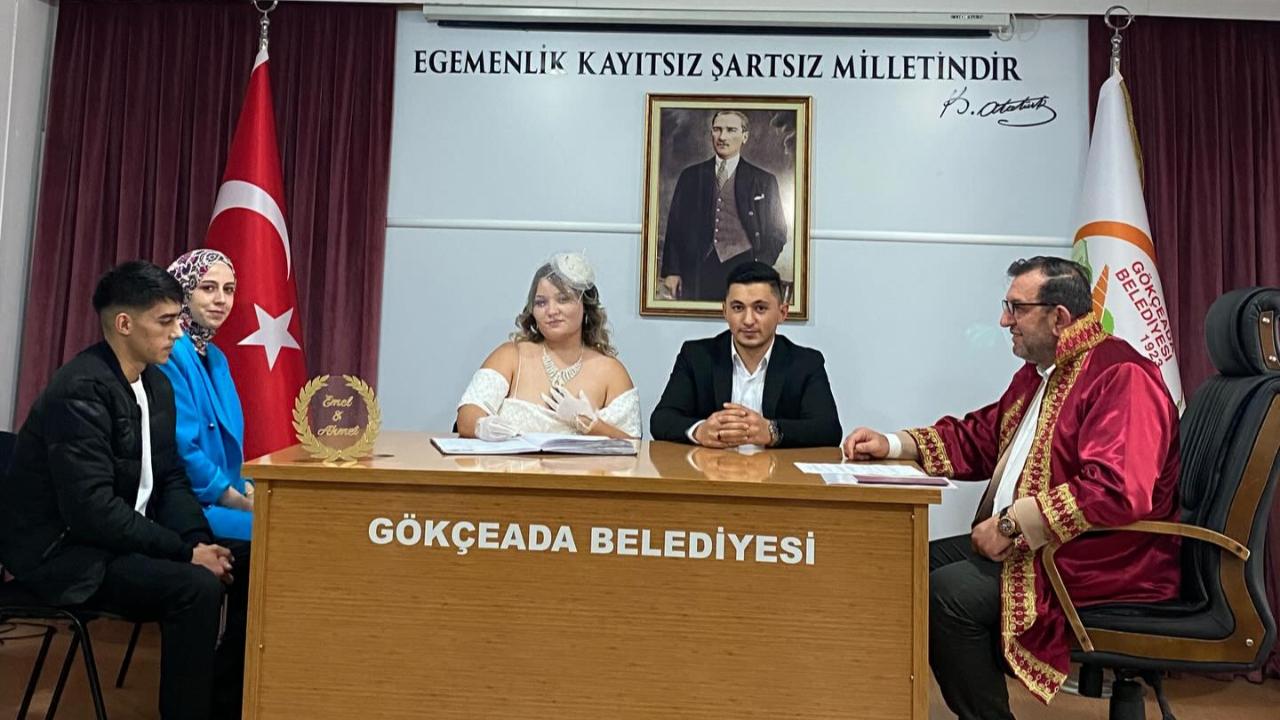 Başkan Atalay genç çiftin nikahını kıydı