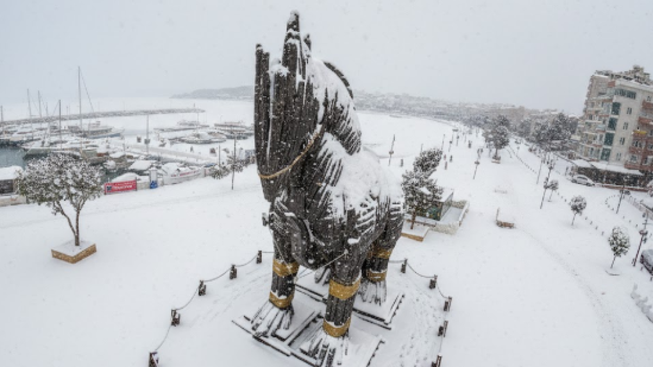 Çanakkale’ye Kar Geliyor!